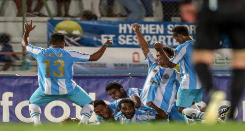 كتب التاريخ لجزيرته.. هينجين من وداع كأس فرنسا مبكرًا إلى المشاركة في المونديال